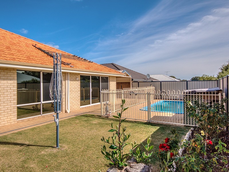 9 MOONBROOK WAY, Meadow Springs WA 6210