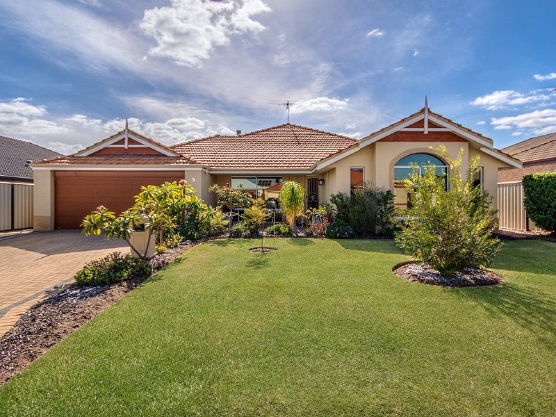 9 MOONBROOK WAY, Meadow Springs WA 6210