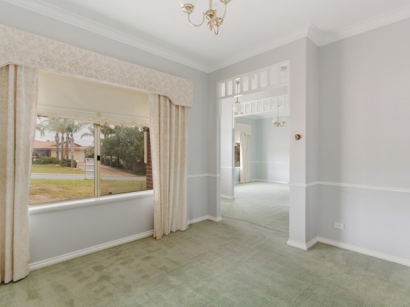 12 Plover Rise, Halls Head WA 6210