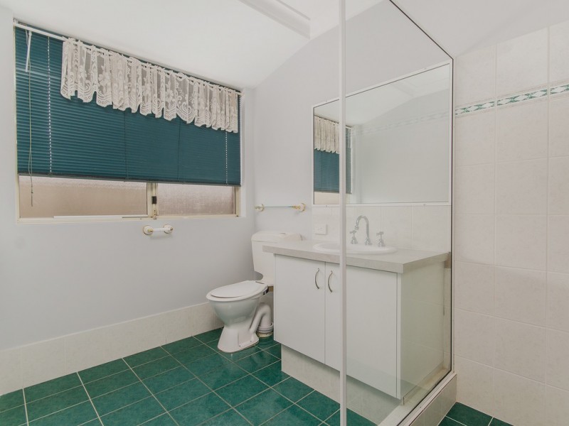 12 Plover Rise, Halls Head WA 6210