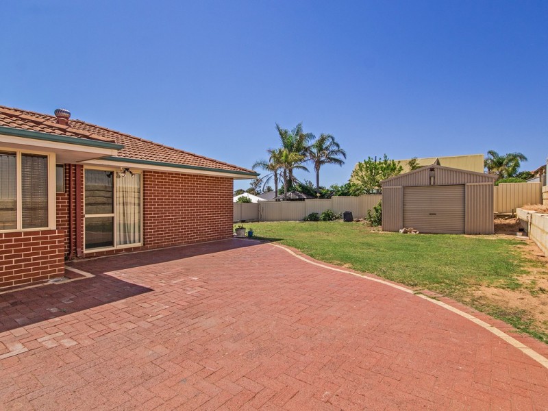 12 Plover Rise, Halls Head WA 6210