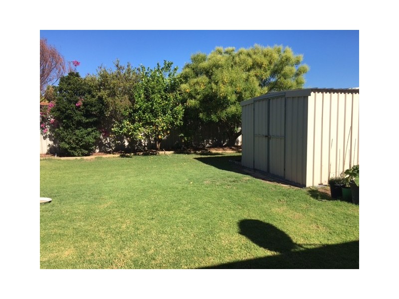 121 Oakmont Avenue, Meadow Springs WA 6210