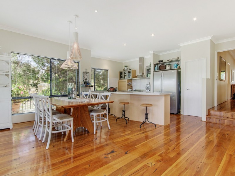 95 WESTVIEW PARADE, Wannanup WA 6210