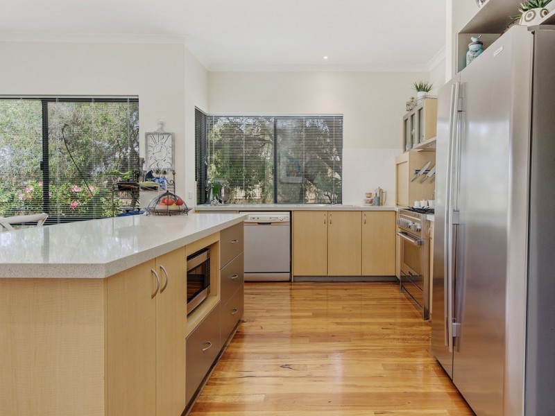 95 WESTVIEW PARADE, Wannanup WA 6210