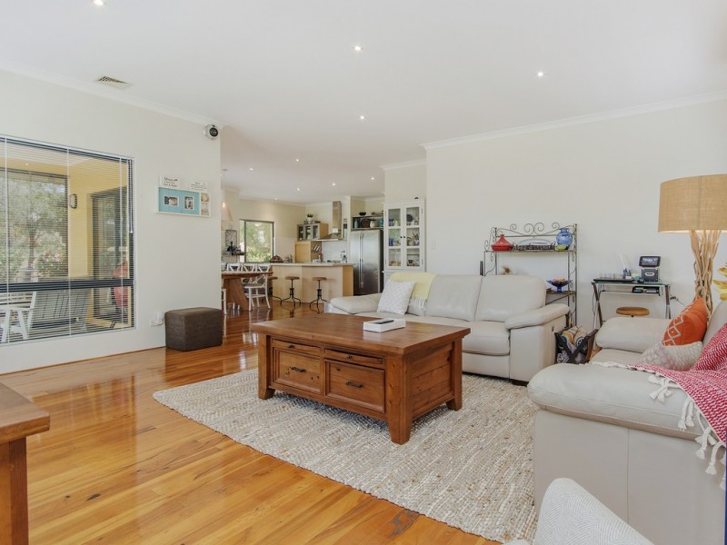 95 WESTVIEW PARADE, Wannanup WA 6210