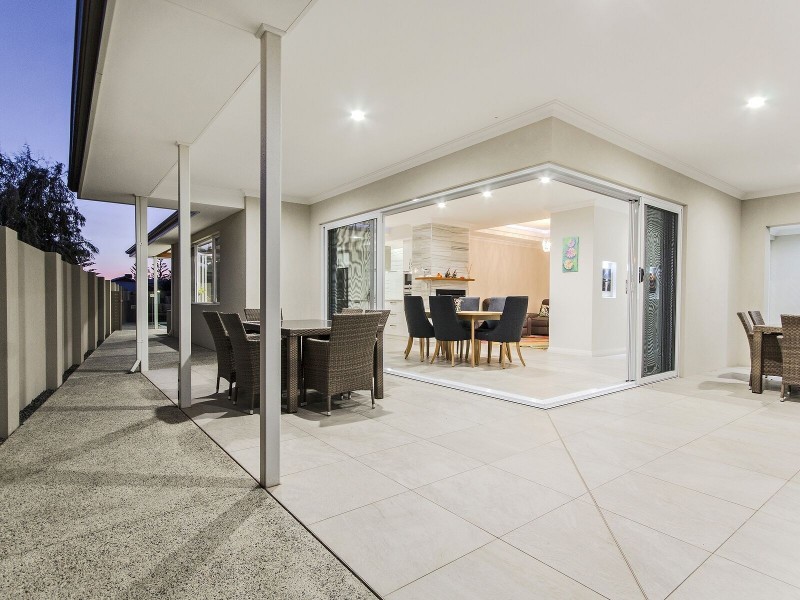 2 REEF VIEW, Wannanup WA 6210