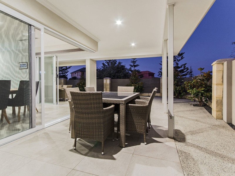 2 REEF VIEW, Wannanup WA 6210