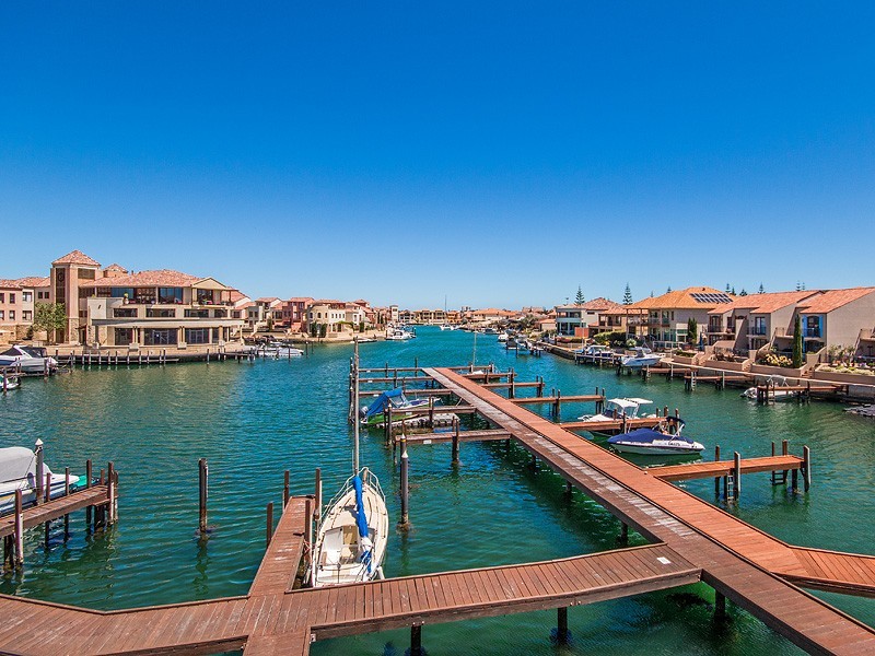 2/7 Village Mews, Wannanup WA 6210