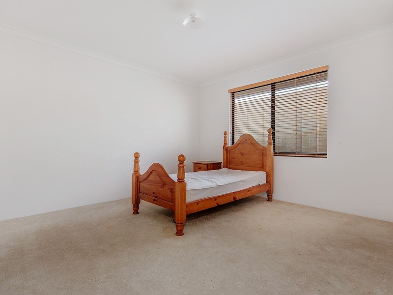 15 Beachport Way, Wannanup WA 6210