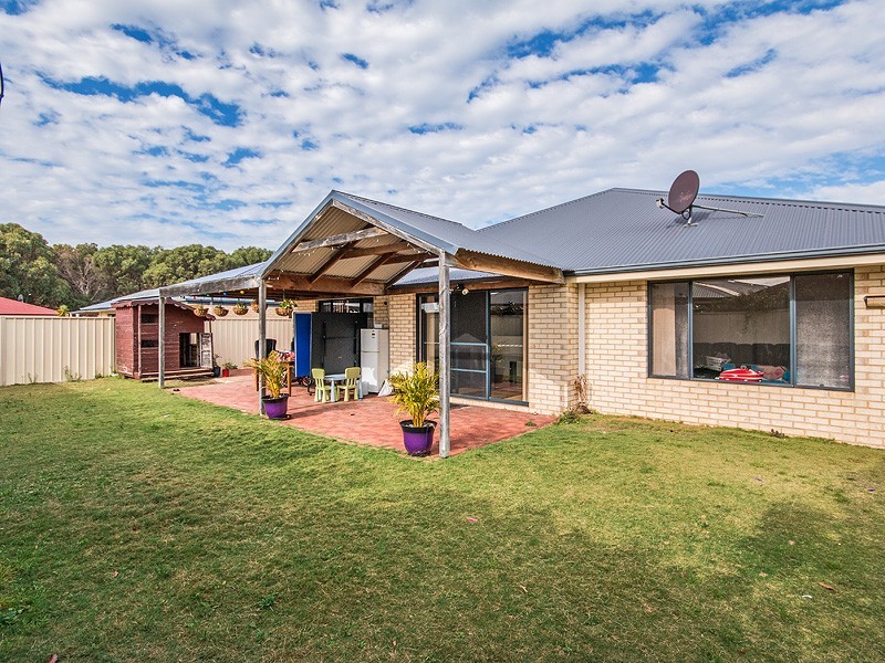 17 Laverton Rise, Dawesville WA 6211