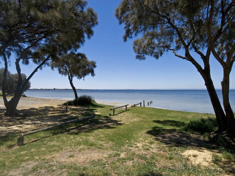 17 Olive Road, Falcon WA 6210