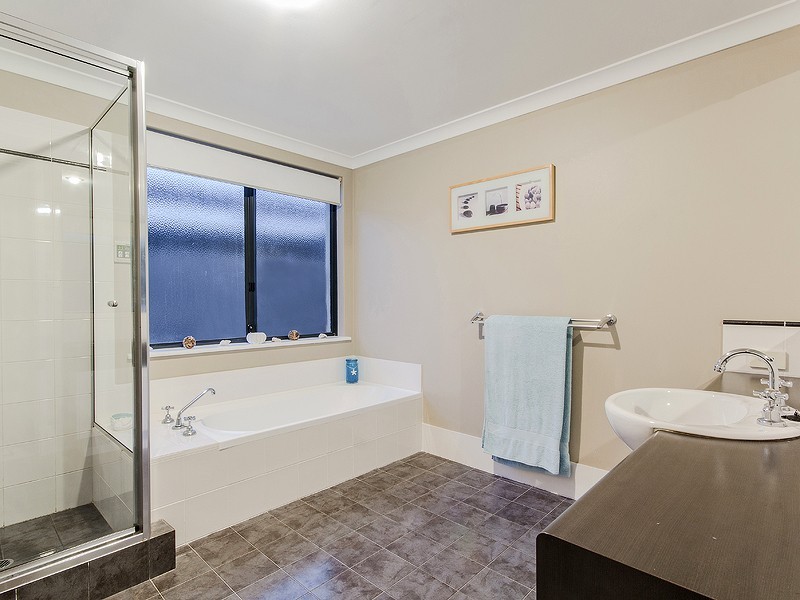 48 Endeavour Circle, Wannanup WA 6210