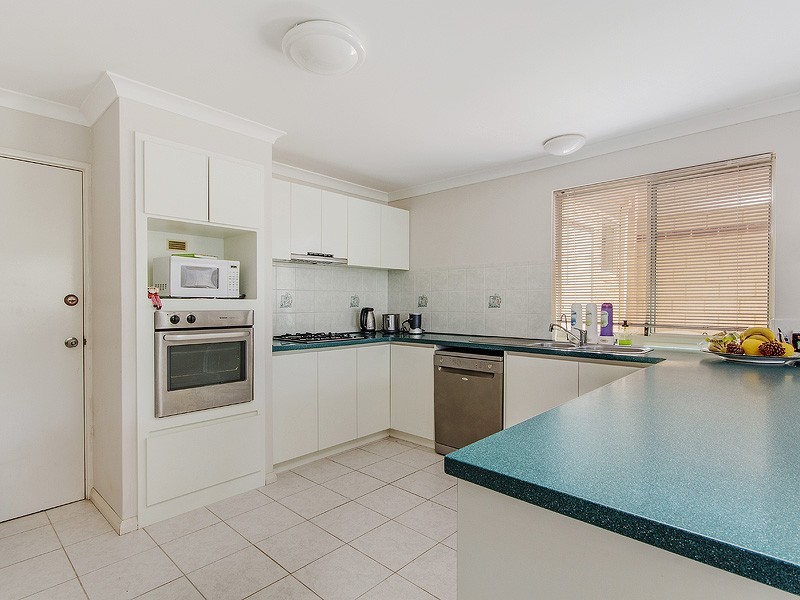 4 Reef View, Wannanup WA 6210