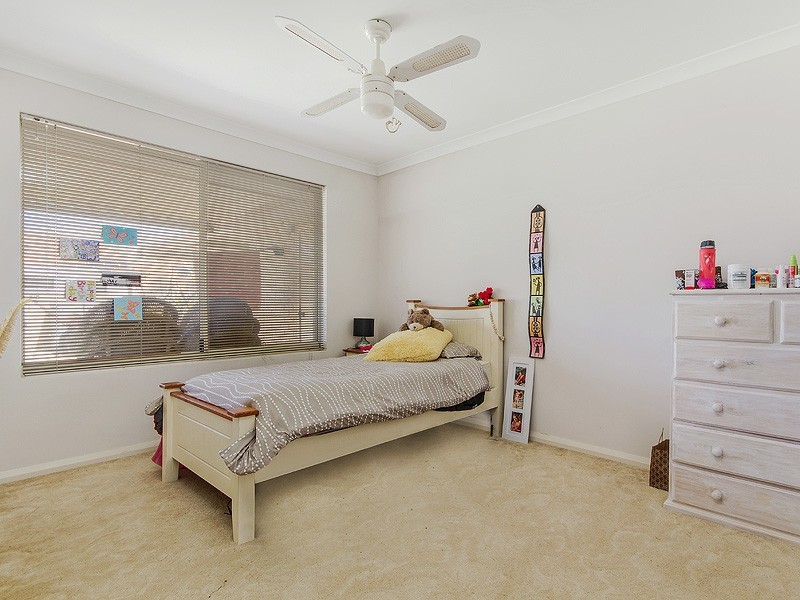 4 Reef View, Wannanup WA 6210