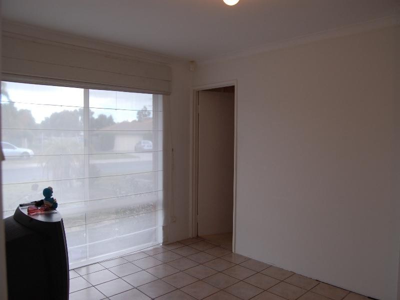 17 Casula Ave, Coodanup WA 6210