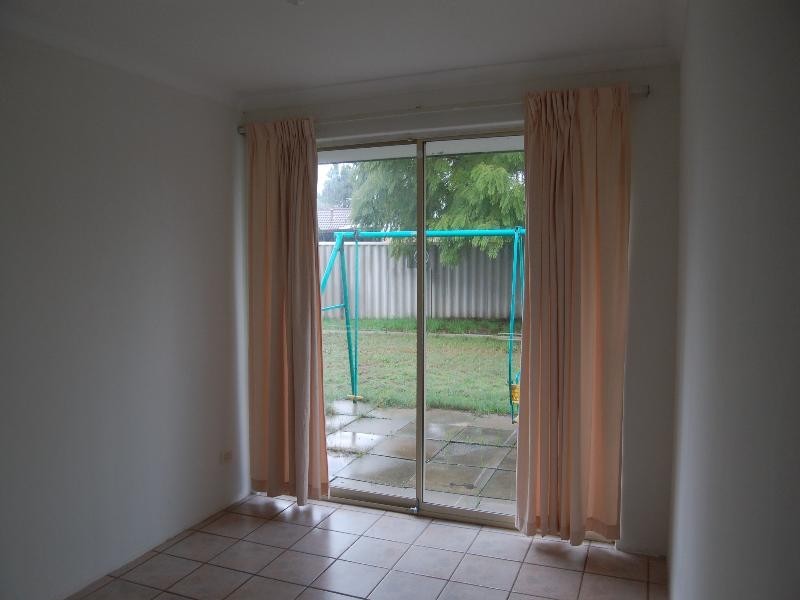 17 Casula Ave, Coodanup WA 6210