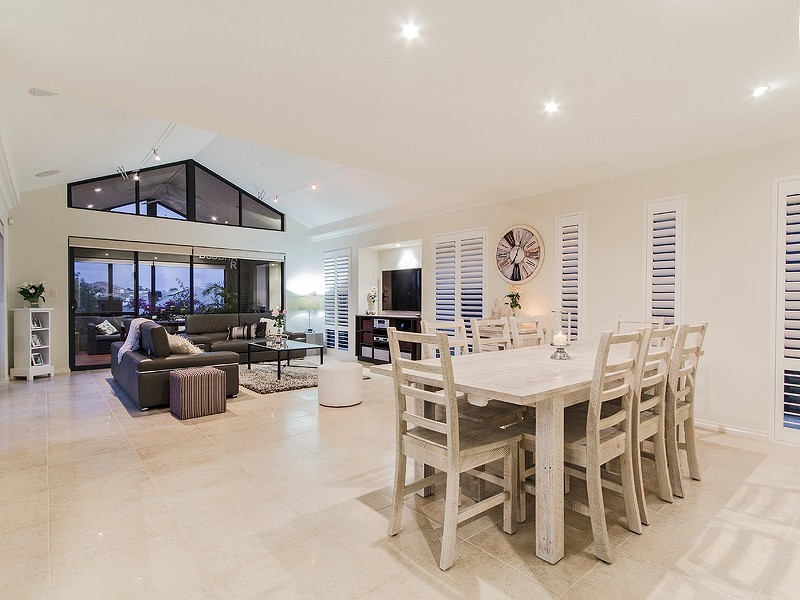 8 Alexis Circle, Wannanup WA 6210