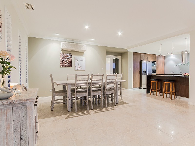 8 Alexis Circle, Wannanup WA 6210