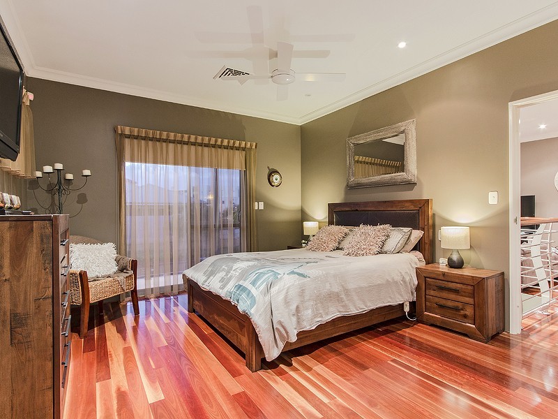 8 Alexis Circle, Wannanup WA 6210