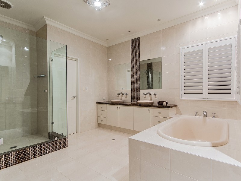 8 Alexis Circle, Wannanup WA 6210