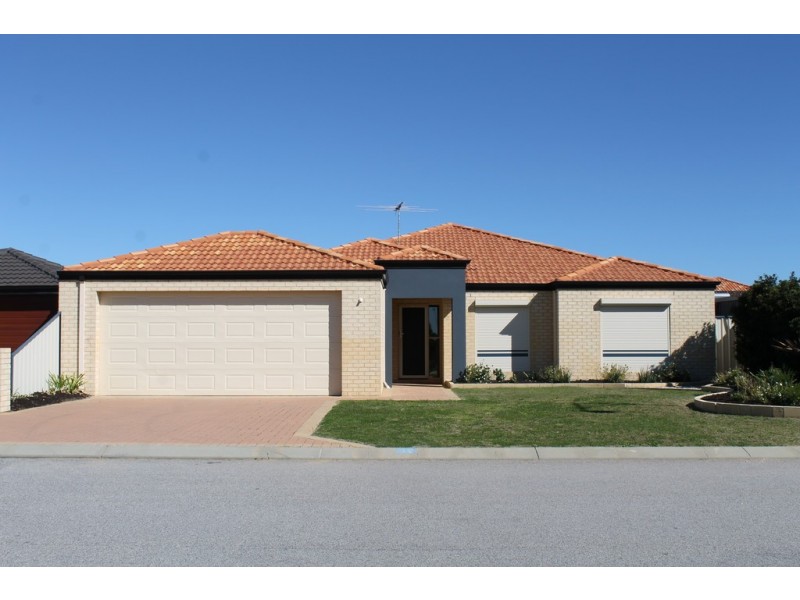 30 Pineknoll Gardens, Meadow Springs WA 6210