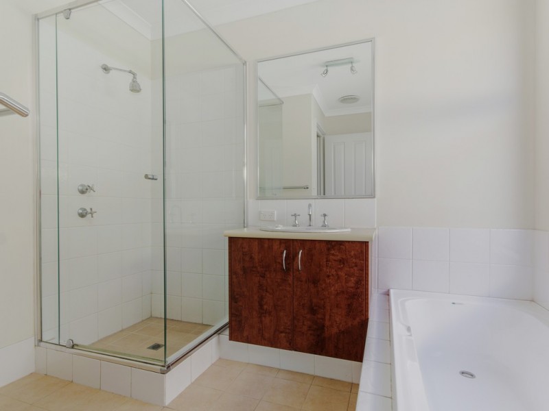10 Lord Hobart Drive, Madora Bay WA 6210