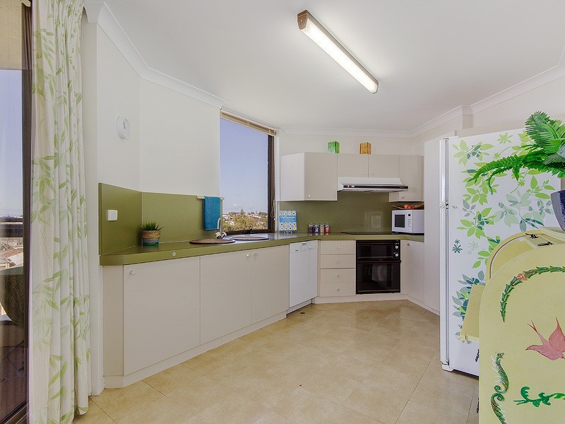 18/6a Valley Road, Halls Head WA 6210