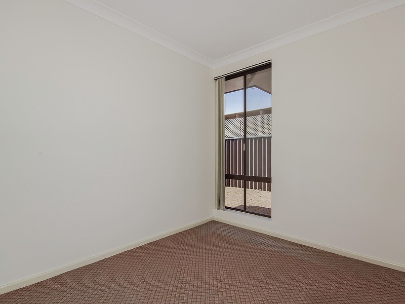 1/5 Owen Avenue, Falcon WA 6210