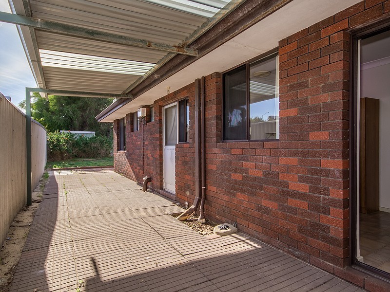 1/5 Owen Avenue, Falcon WA 6210