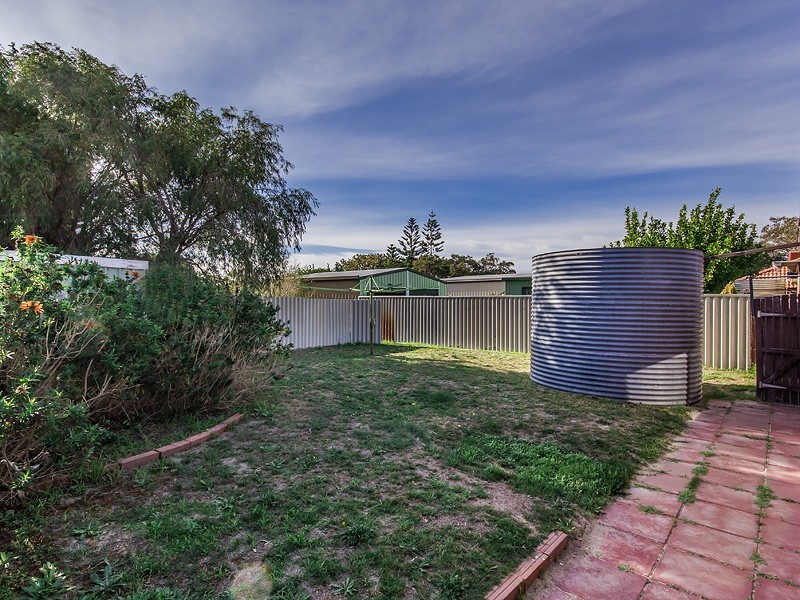 1/5 Owen Avenue, Falcon WA 6210