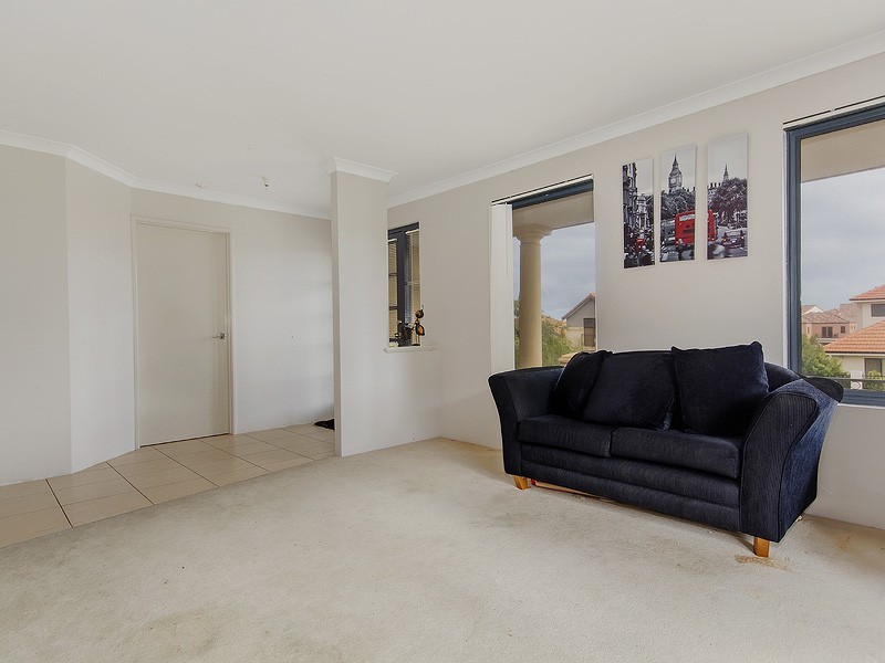 37 Batavia Avenue, Wannanup WA 6210