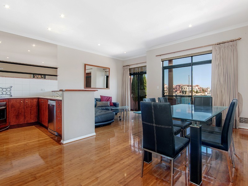 2/7 Village Mews, Wannanup WA 6210