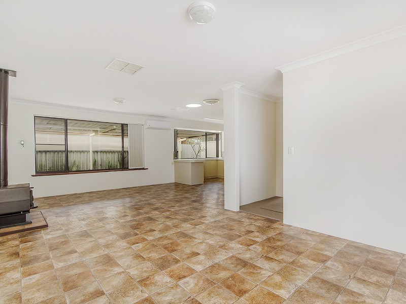 47 Hungerford Avenue, Halls Head WA 6210