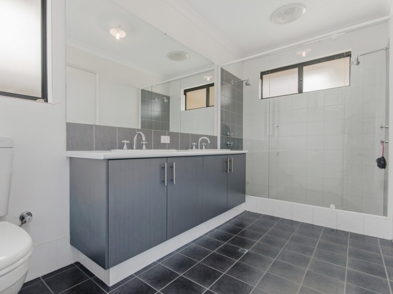 8 Aldham Court, Wellard WA 6170