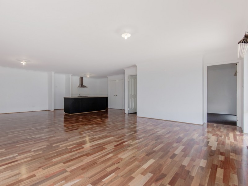 8 Aldham Court, Wellard WA 6170