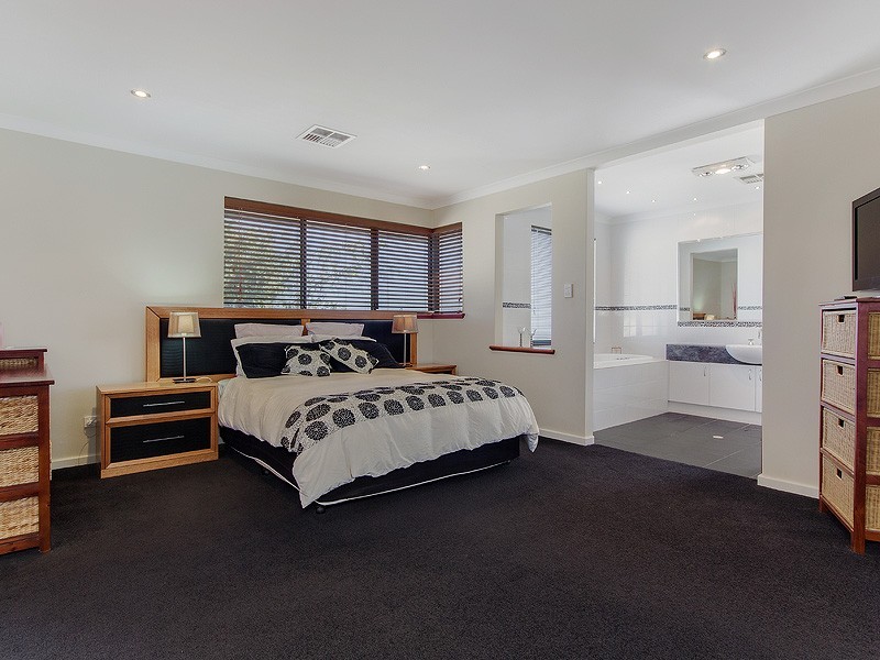 40 Mccubbin Loop, Dawesville WA 6211