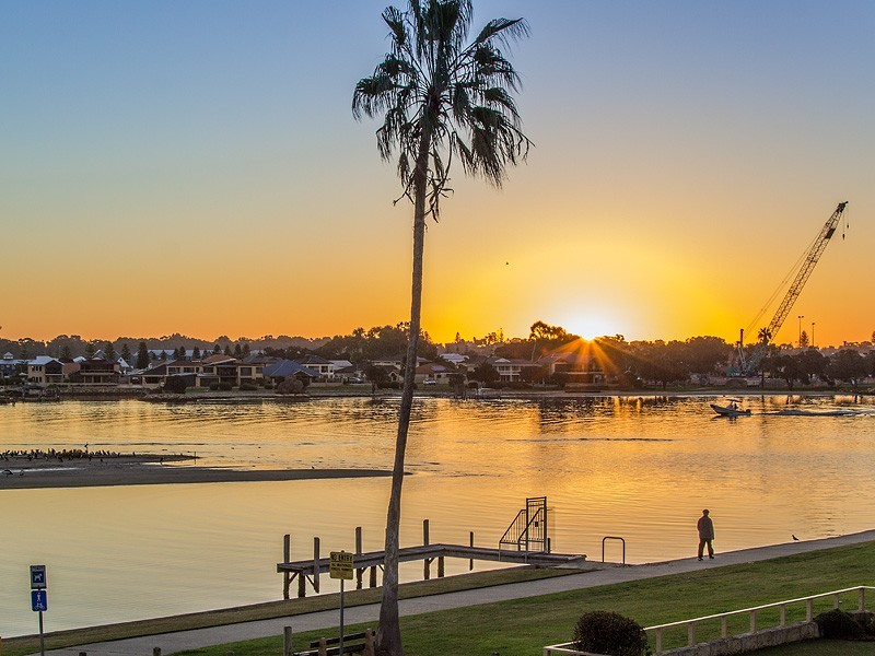 4/10 WINJAN PLACE, Dudley Park WA 6210