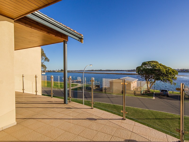 4/10 WINJAN PLACE, Dudley Park WA 6210