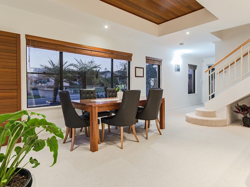 4/10 WINJAN PLACE, Dudley Park WA 6210