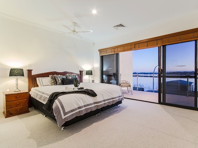 4/10 WINJAN PLACE, Dudley Park WA 6210