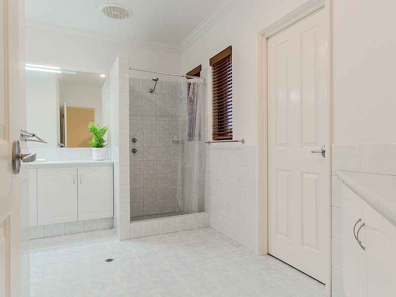 4/10 WINJAN PLACE, Dudley Park WA 6210