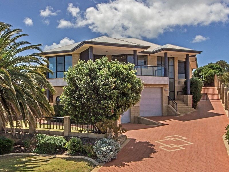 12 Captain Court, Wannanup WA 6210