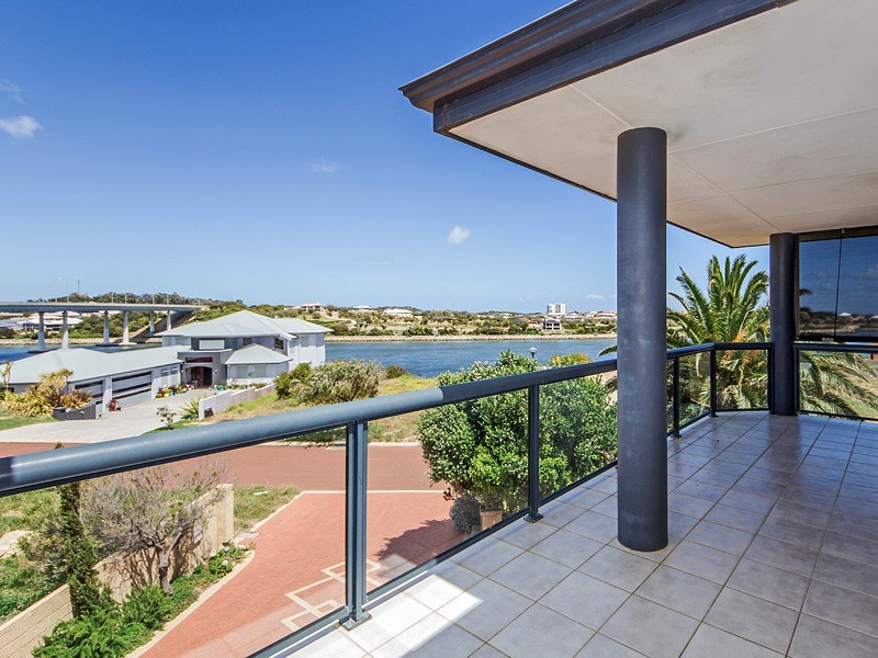 12 Captain Court, Wannanup WA 6210