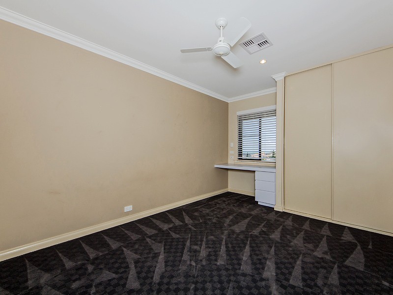 12 Captain Court, Wannanup WA 6210