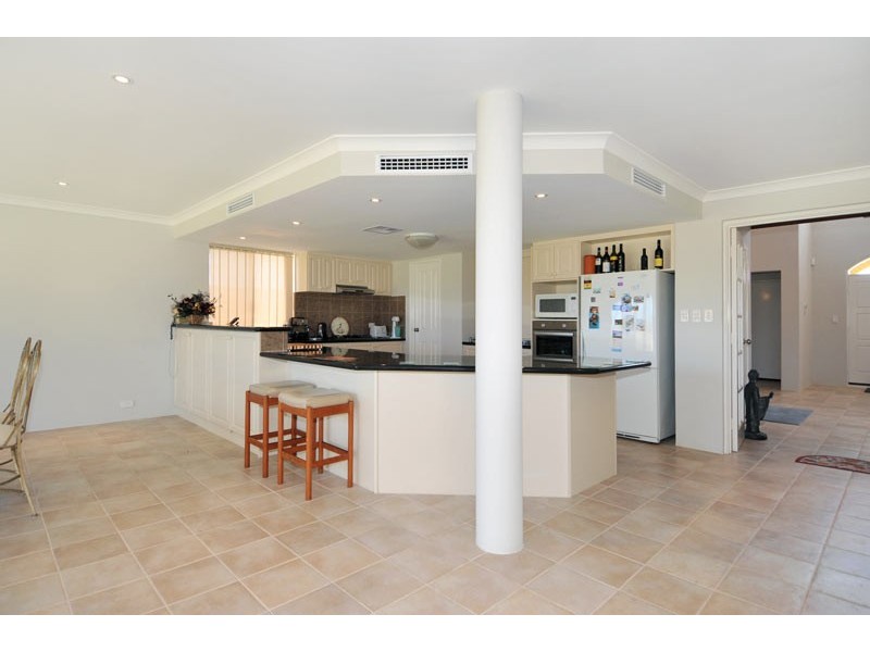 124 Sanctuary Circuit, Dawesville WA 6211