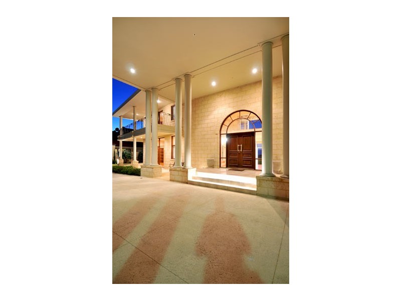 34 Alexis Circle, PORT BOUVARD, Wannanup WA 6210