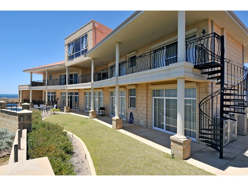 34 Alexis Circle, PORT BOUVARD, Wannanup WA 6210