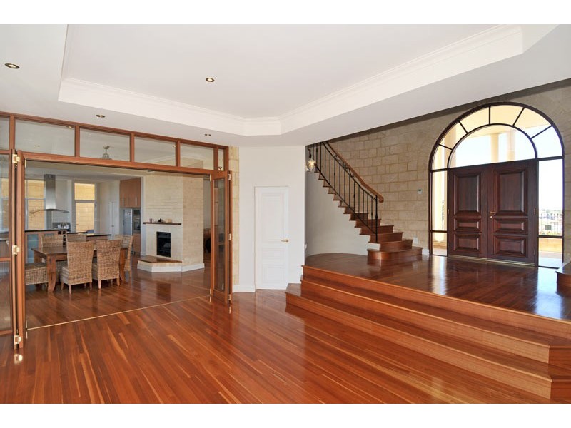 34 Alexis Circle, PORT BOUVARD, Wannanup WA 6210