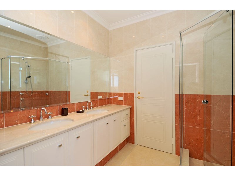 34 Alexis Circle, PORT BOUVARD, Wannanup WA 6210