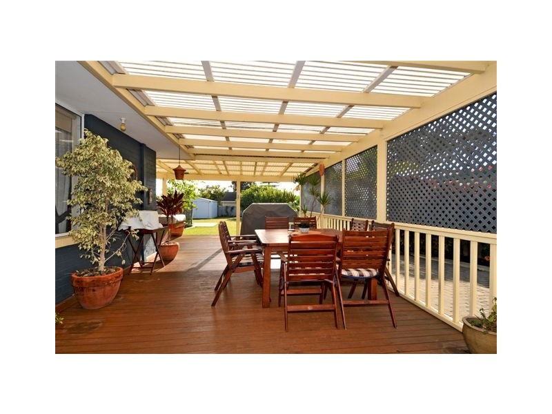 30 Leighton Road East, Halls Head WA 6210